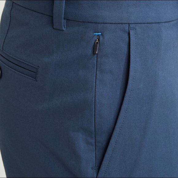 Vineyard Vines On the Go 9” shorts - Picture 4 of 10